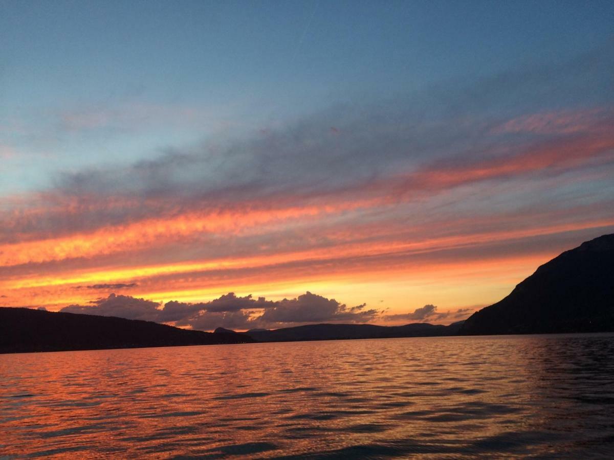La Baie Des Voiles ,Vue Lac D'Annecy ,Plage Privee Duingt Bagian luar foto
